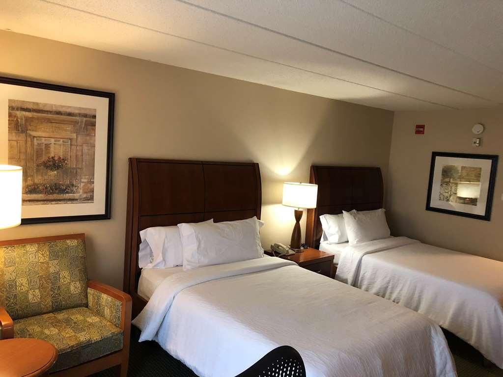 Hilton Garden Inn Addison Ruang foto